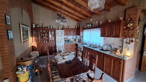 Venta De Casa 3 Ambientes Con Local Y Departamento En Quilmes. Apto Credito !