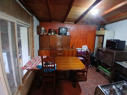 Casa + Posible Local Comercial 3d, 1b, Acceso 2 Autos