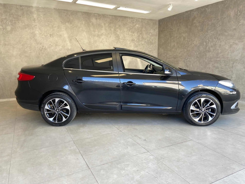 Imagem 4 de 12 de Renault Fluence 2017 2.0 Privilège X-tronic Hi-flex 4p