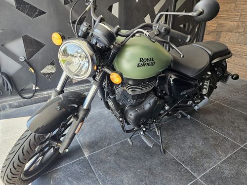Royal Enfield Meteor 350 Verde