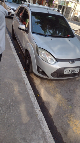 Imagem 1 de 8 de Ford Fiesta 2014 1.0 Rocam Se Flex 5p
