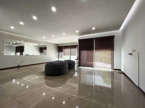 Casa En Venta En Lomas De Angelópolis Cluster 999 Cuarto De Servicio