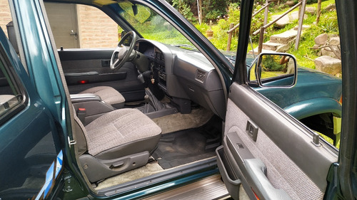 Toyota Hilux 4x4 Sr5