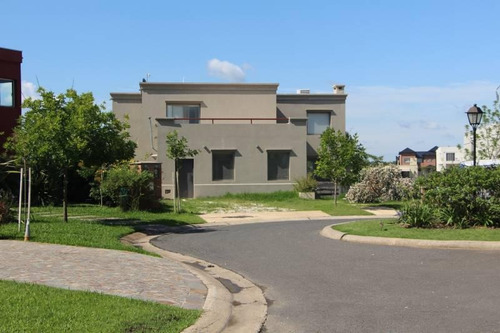 Imagen 2 de 30 de Casa En Venta En San Benito, Villanueva, Tigre