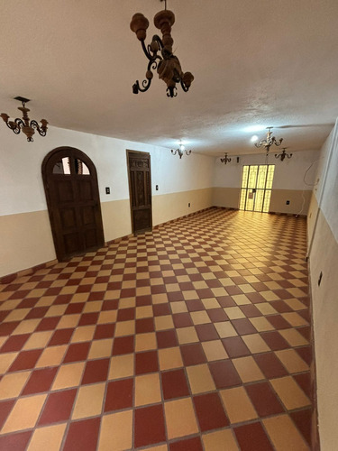 Venta Casa Estilo Rustico En Jardines De Atizapán