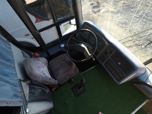 Ônibus Rodoviário Motor Dianteiro