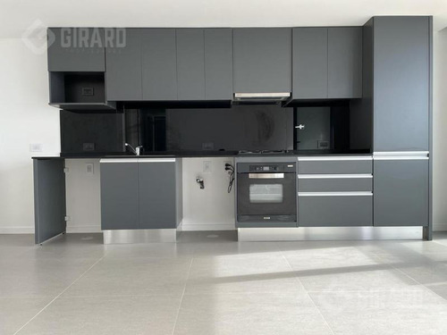 Edificio Malecon Varese, Venta De 2 Amb.
