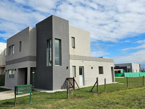 Alquiler Casa En Canning - Barrio Privado San Felipe, Ezeiza