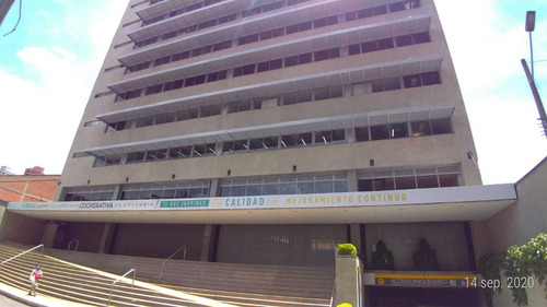 Imagen 16 de 26 de Vendo Edificio Con 18 Apartamentos + 3 Locales Cerca U Cooperativa