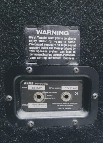 Parlante Yamaha S115 Iv - Usa (super Pro) Negro
