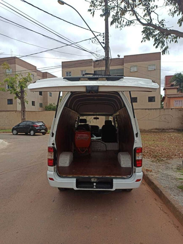 Jinbei Topic Furgão 2012 2.0 16v 4p
