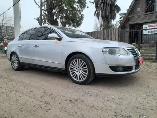 Imagen 8 de 15 de Volkswagen Passat 2010 3.2 V6 Fsi Highline Blindado