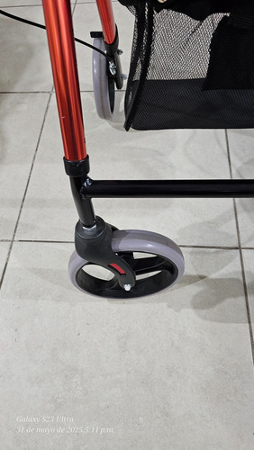 Andadera Con Ruedas Y Asiento (Usado)