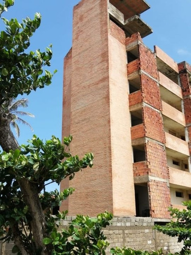 Imagen 2 de 7 de Edificio En Tucacas En Construcción