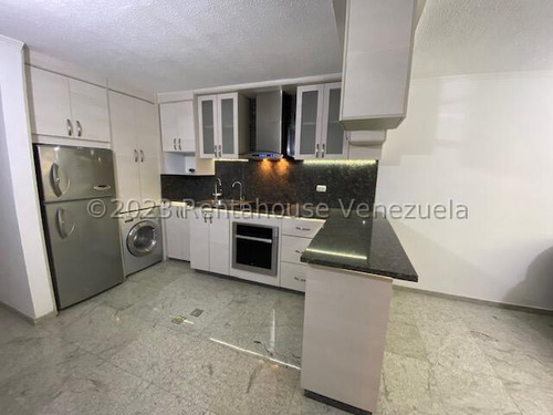 Imagen 11 de 27 de Apartamento Un Nivel Remodelado En Calle Cerrada En Venta En Los Naranjos Humboldt Caracas