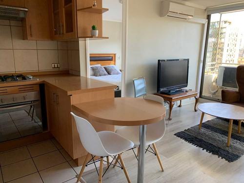 Departamento 2d, 2b, Barrio Lastarria. (70276)