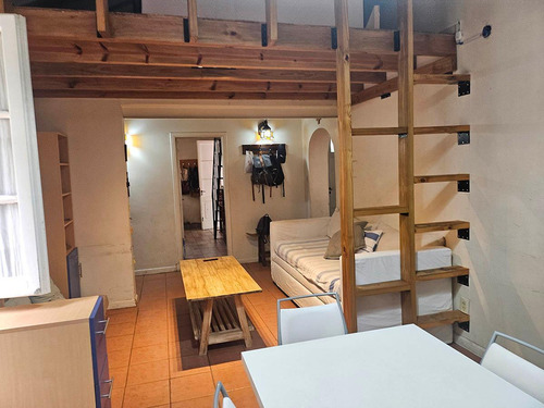 Venta - Chalet 4 Amb. Con Jardín Y Parrilla En Barrio Las Casitas