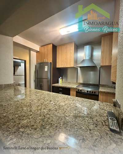 Alquiler De Apartamento Piso Bajo/ San Isidro/ Yp1390