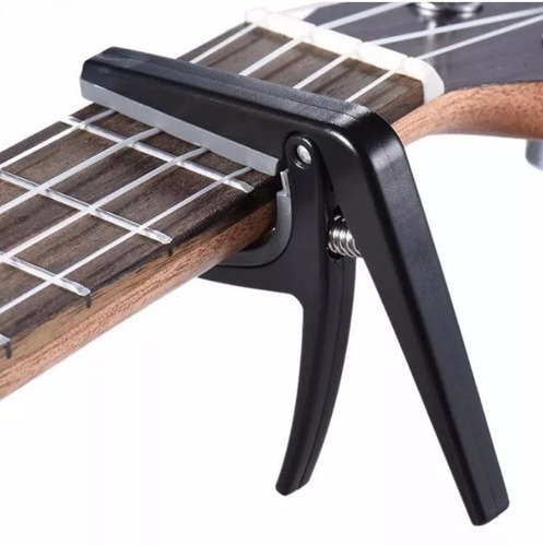 Mini Capotraste Tamanho Ideal Para Cavaquinho Ou Ukulele