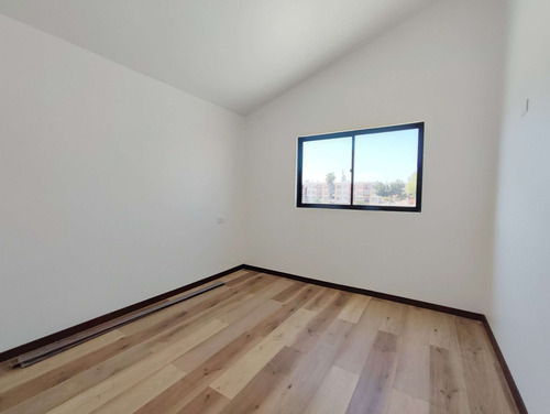 Casa Remodelada, Excelente Conexión 3d+3b+2e, Belloto Centro