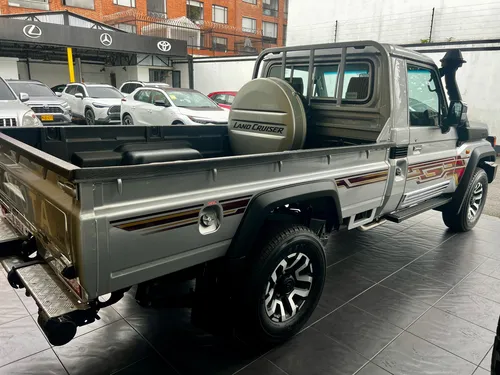 Toyota Land Cruiser Gdj79l