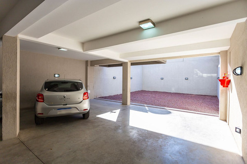 Cocheras En Venta En Parque Chacabuco.