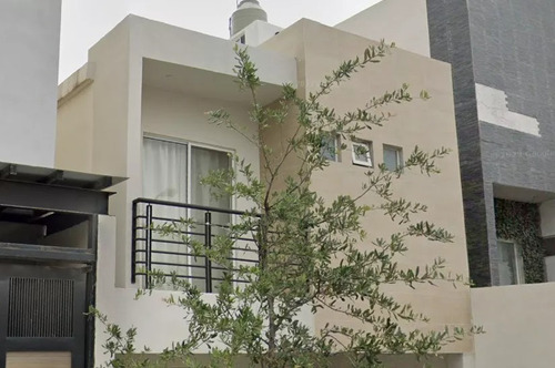 Gran Oportunidad De Inversion - Casa Adjudicada - Punta Bacúm 147, Cdad. Santa Catarina, N.l.