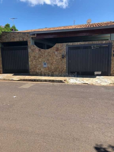 Imagem 1 de 6 de Venda De Casas / Padrão Na Cidade De Araraquara 10000