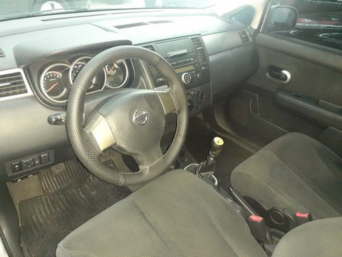Nissan Tiida Sedan 1.8 Flex 4p 2012