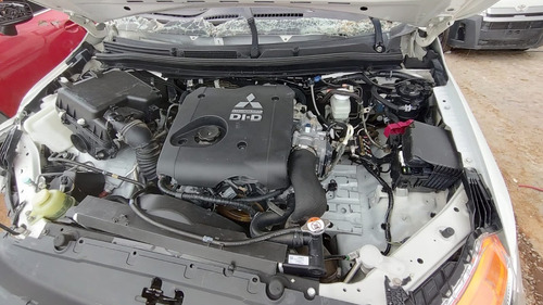 Mitsubishi L200 4cil Diesel 4x4 Estandar 2018 Por Partes