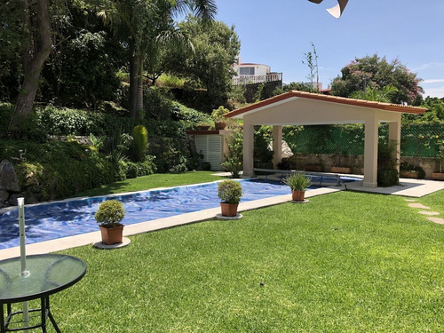 Casa Cocoyoc Frente A Centro Comercial