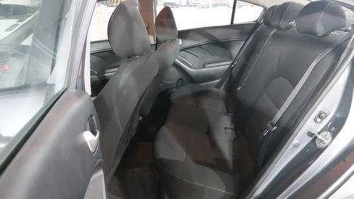 Kia Forte 2.0 L