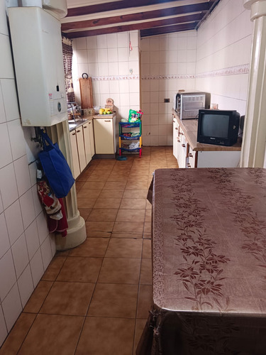 Venta De Exclusiva Residencia En Los Lirios, Collao: Comodi