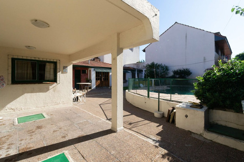 Dúplex En Martínez, Lote Propio, Pileta Y Quincho