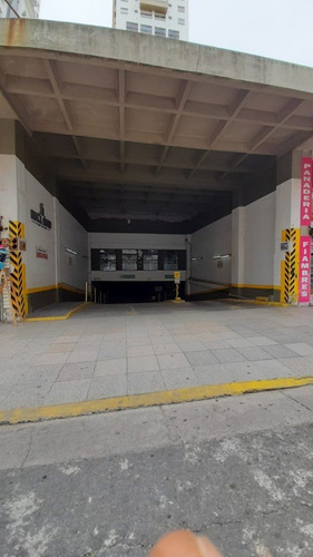 Venta Cochera Fija En Zona Centro Seguridad 24 Hs.
