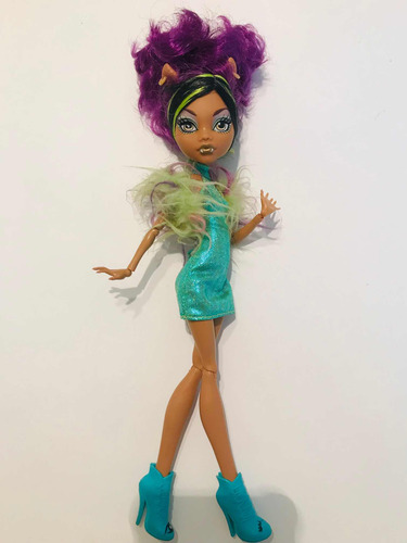 Monster High Clawdeen Wolf Sister Revestida