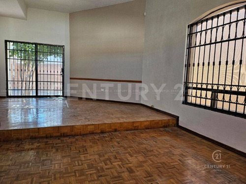 Casa En Venta En Col. Quintas Del Sol Chihuahua, Chih.