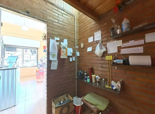 Venta 2 Galpones Y 5 Locales En Bloque Lanús 745m2