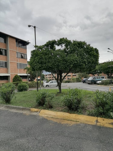 Imagen 3 de 8 de Apartamento En Venta Terrazas Del Este (0424-1671963)