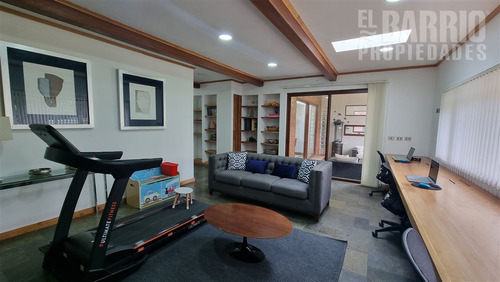 Casa En Venta De 4 Dorm. En Chicureo Centro