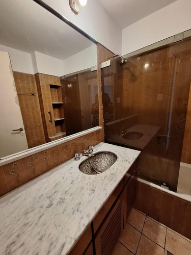 2 Dormitorios - Balcon - Cochera - Bv. Chacabuco Al 100 - B° Centro