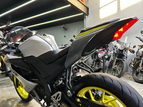 Yamaha Yzf R15 2024 - Único Dono - Baixa Km