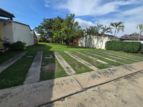 Casa En Venta En Valle De Oro, San Diego 288441 Lz