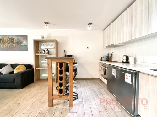 Duplex Amoblado / Ricardo Lyon - Luis Uribe