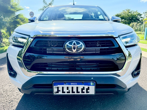 Toyota Hilux 2.8 Tdi Srx Cab. Dupla 4x4 Aut. 4p