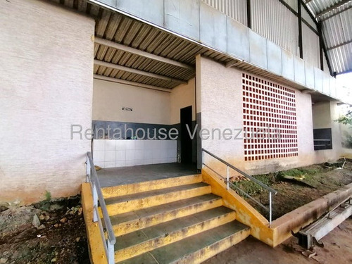 Norgelin Díaz Alquila Galpón En La Intercomunal Barquisimeto-acarigua Cod.25-19698