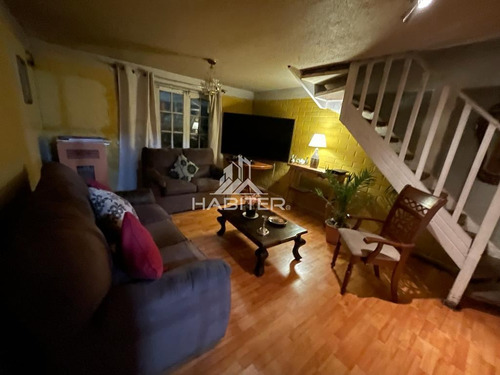 Casa En Venta De 3 Dorm. En Curicó