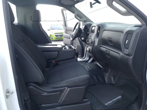 Chevrolet Silverado 4.3 V6 1500 WT Cabina Regular 4x2 At