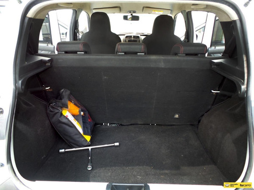 Imagen 16 de 25 de Renault Kwid Zen