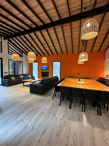 Barrio Cerrado Villarobles Cerca De Pinamar 6 Dormitorios En Suite, 7 Baños